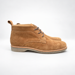 Botines Arthur Reno Camel, vista lateral sobre fondo blanco gris