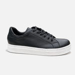 Isahia Negro — fondo blanco gris uniforme