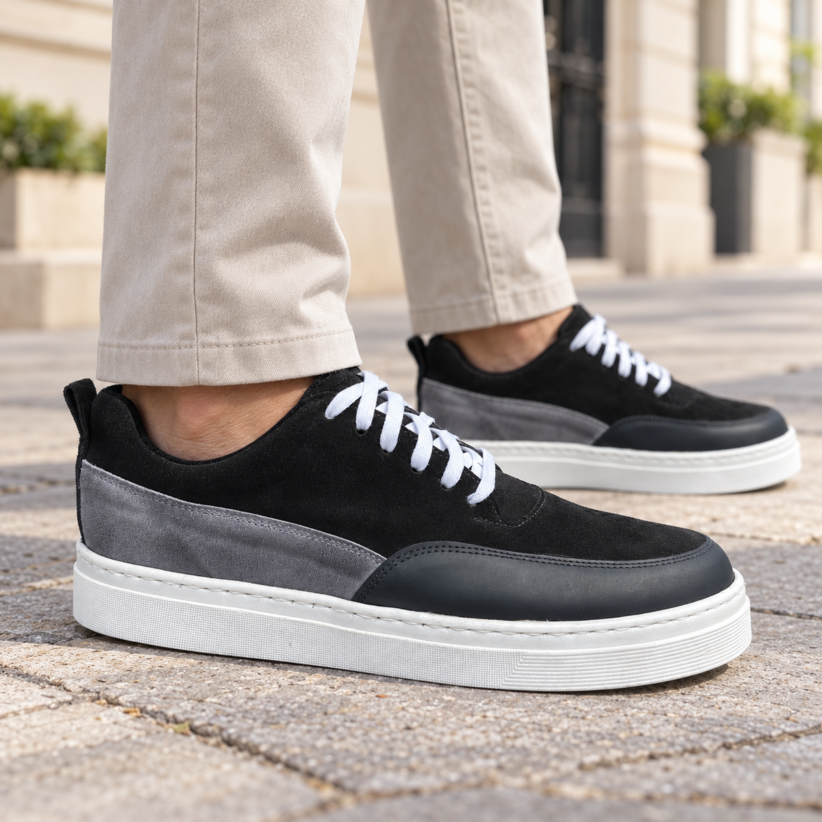 Jack Gamuza Negro/Gris — con modelo