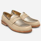 Mocasín Elena Beige Champagne — vista diagonal